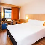 Ibis Centre Filature Hotel 3*