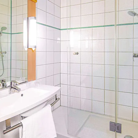 Ibis Centre Filature Hotel 3*