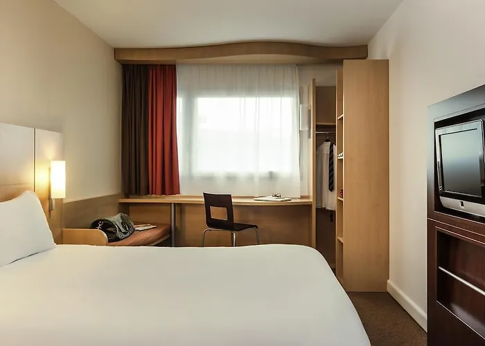 Hotel Ibis Centre Filature 3*